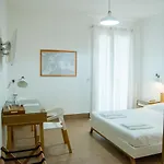 Mediterraneo בית הארחה