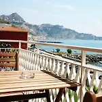 Mediterraneo ゲストハウス 4*