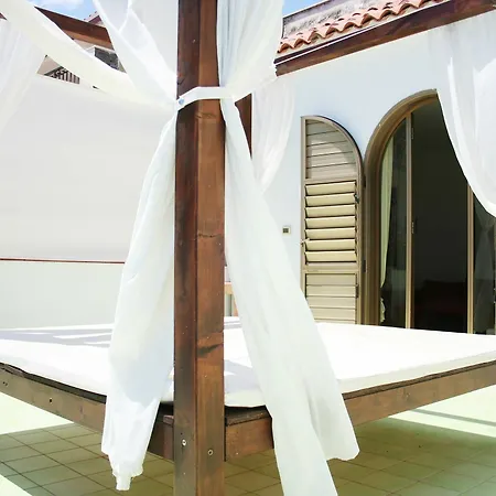 בית הארחה Mediterraneo 3*