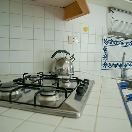 Mediterraneo בית הארחה 4*