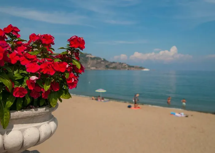 Mediterraneo 지아르디니낙소스